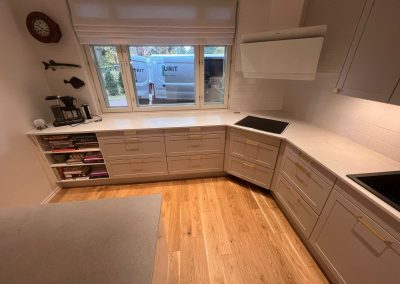 keittiö kehäovilla